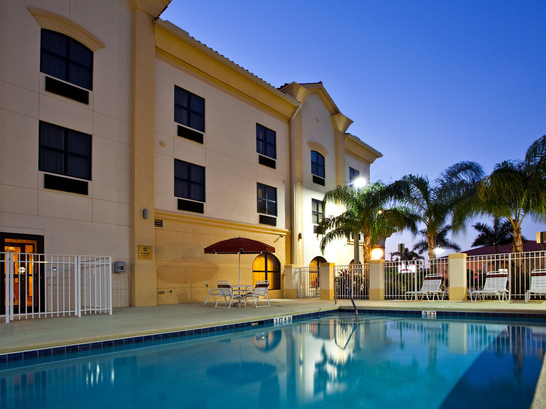 Holiday Inn Express Stuart By IHG主图