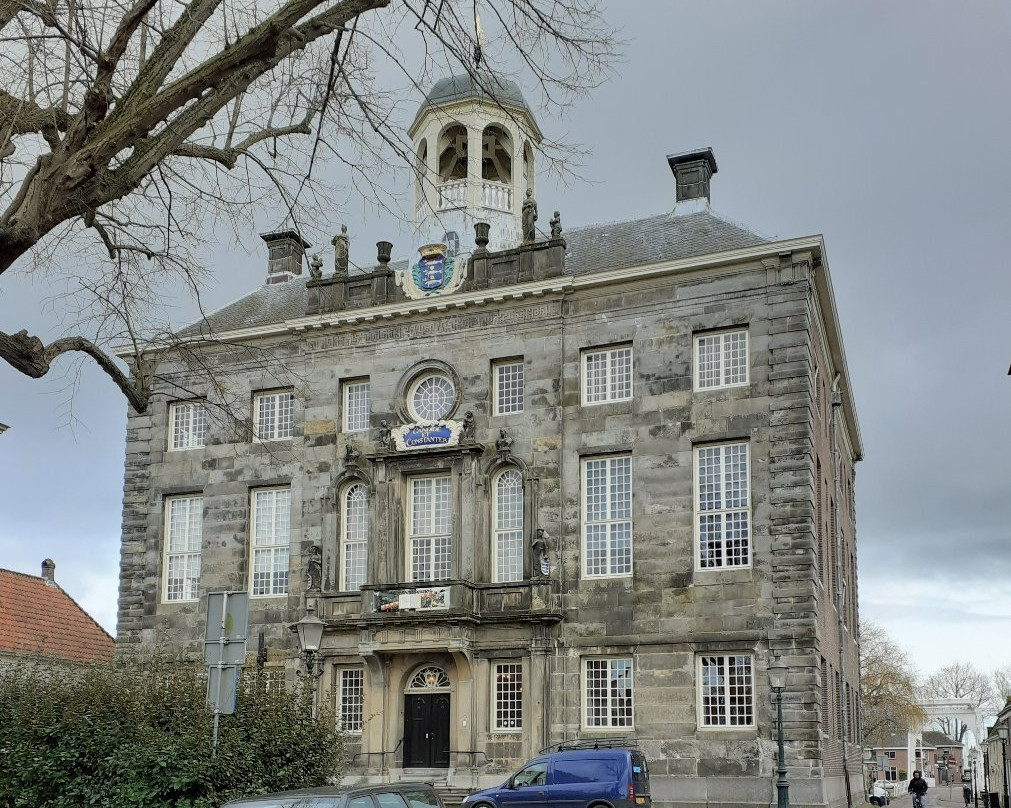 Stadhuis van Enkhuizen uit 1688-恩克赫伊曾必去景点