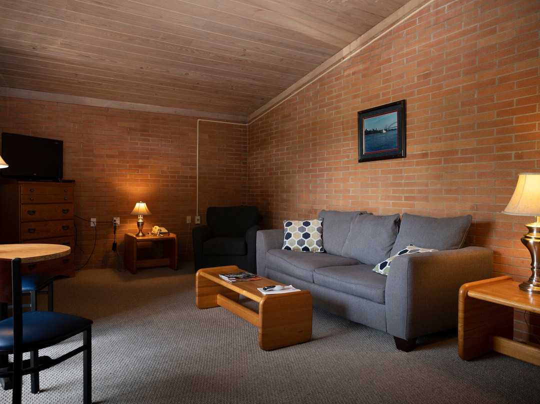 The Lodge at Henry Horton主图