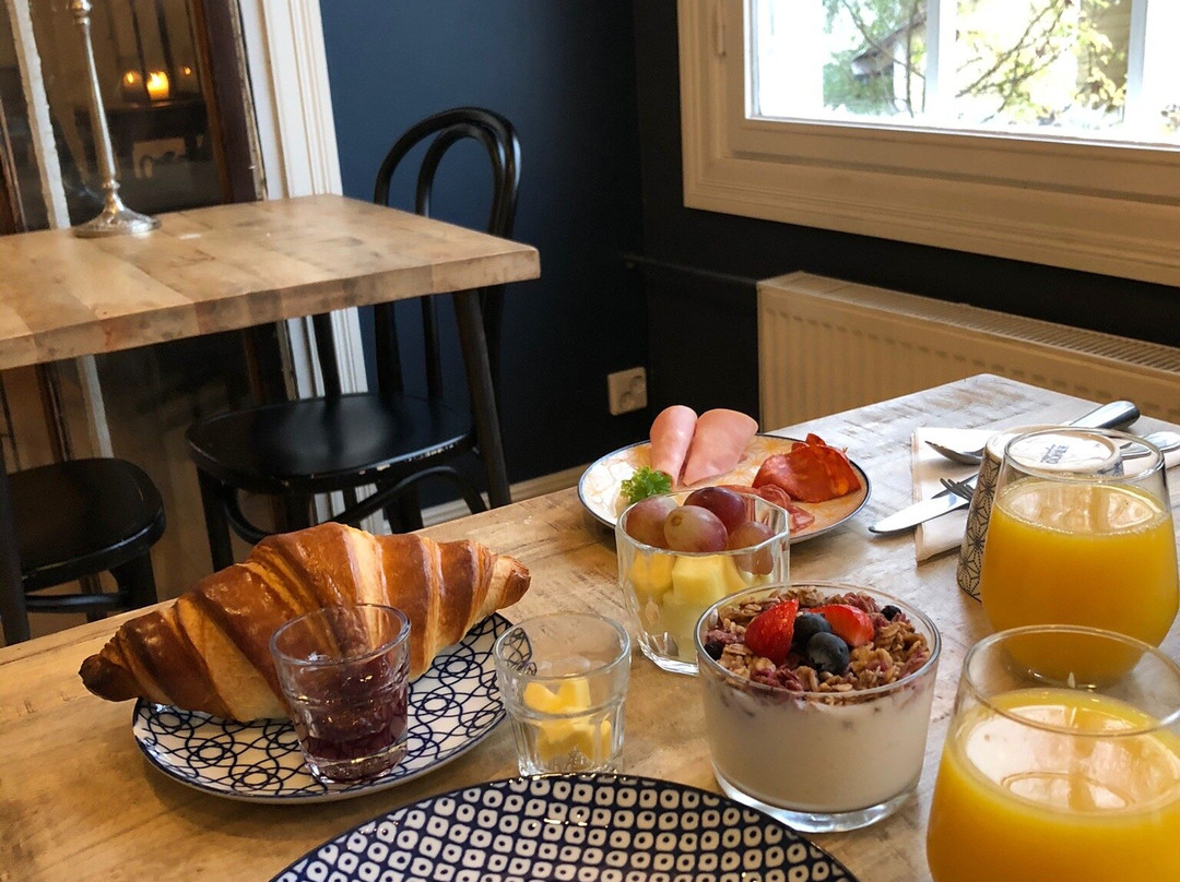 Lillan Hotel Cafe Butik主图