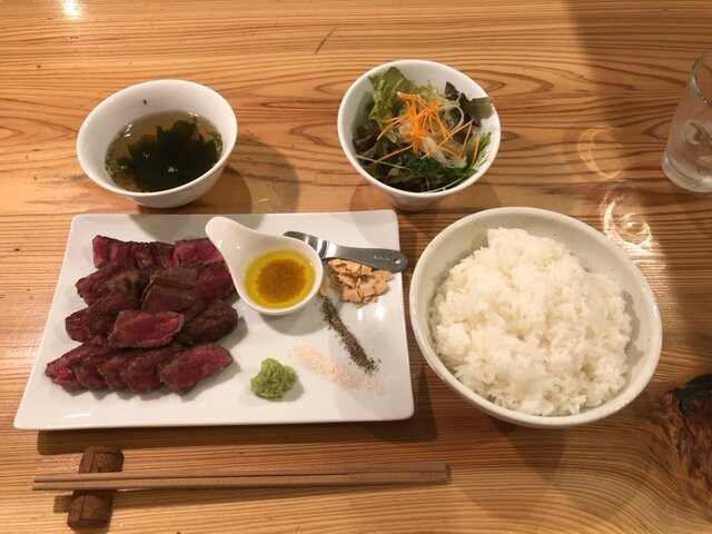 炭火焼肉 筵 KUZUHA