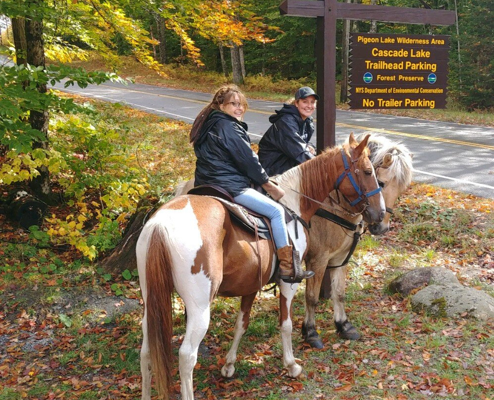 Adirondack Saddle Tours-Eagle Bay必去景点