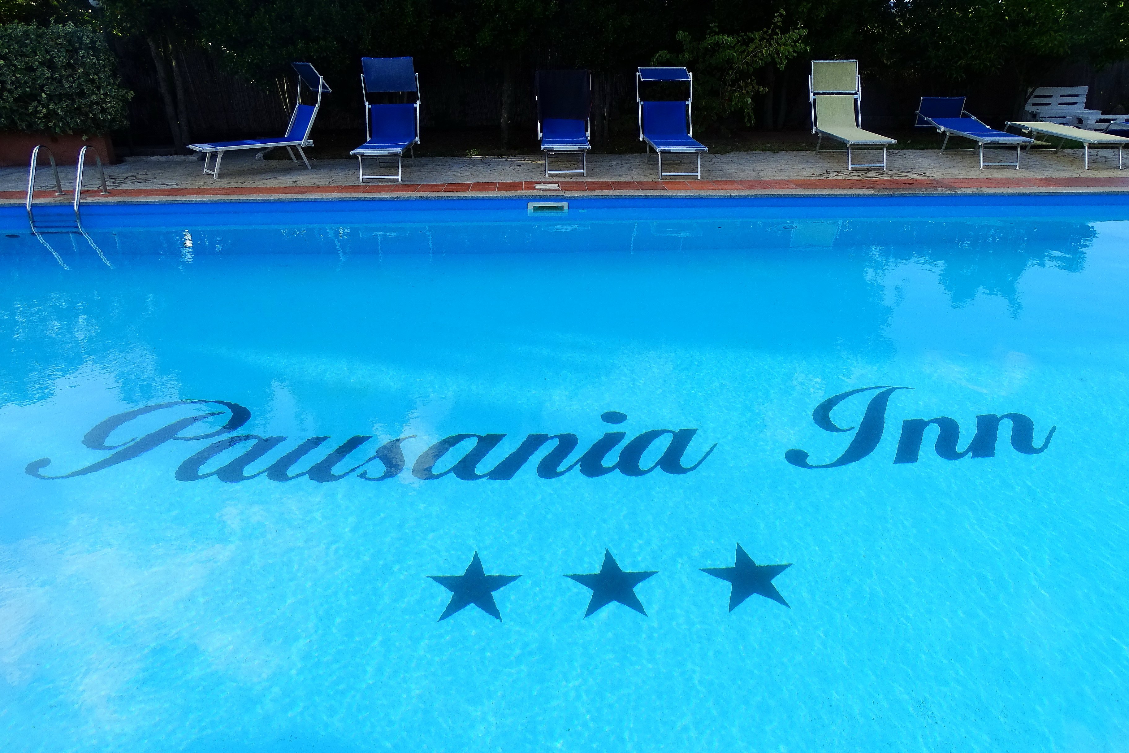 Hotel Pausania Inn-泳池