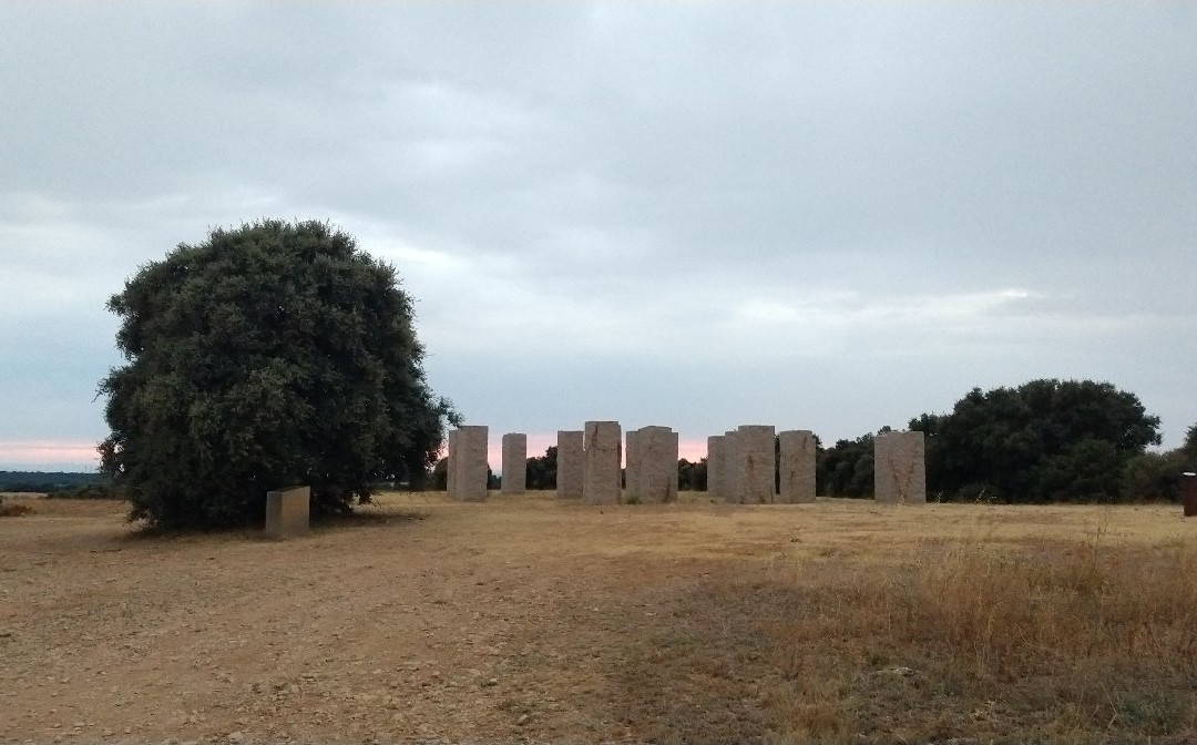 Monumento al Siglo XX. Abiego景点图片