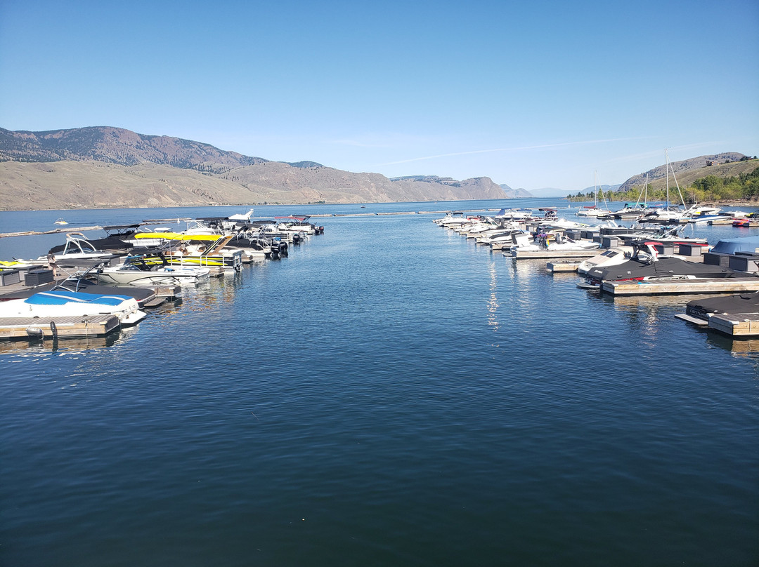 Bruker Marina & Watersports Rentals景点图片