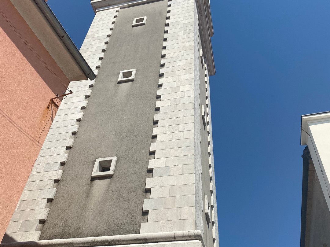 Parish Church of St. Martin and Bell Tower-弗萨必去景点