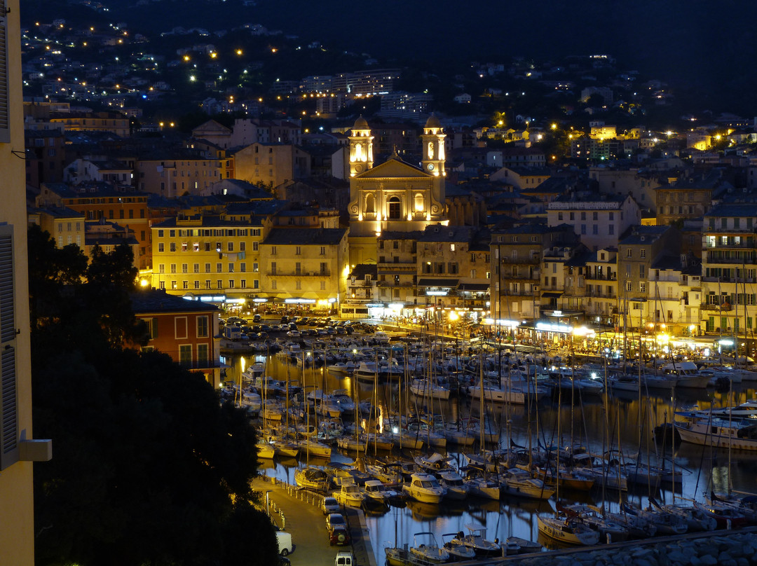 Hotel Des Gouverneurs主图