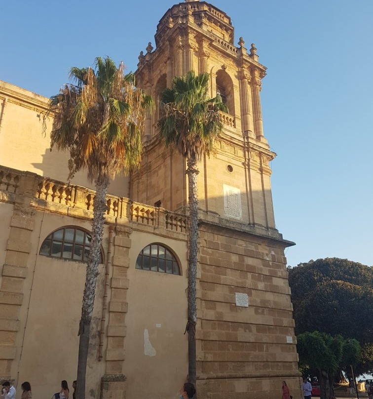 Piazza della Repubblica-马扎拉－德尔瓦洛必去景点