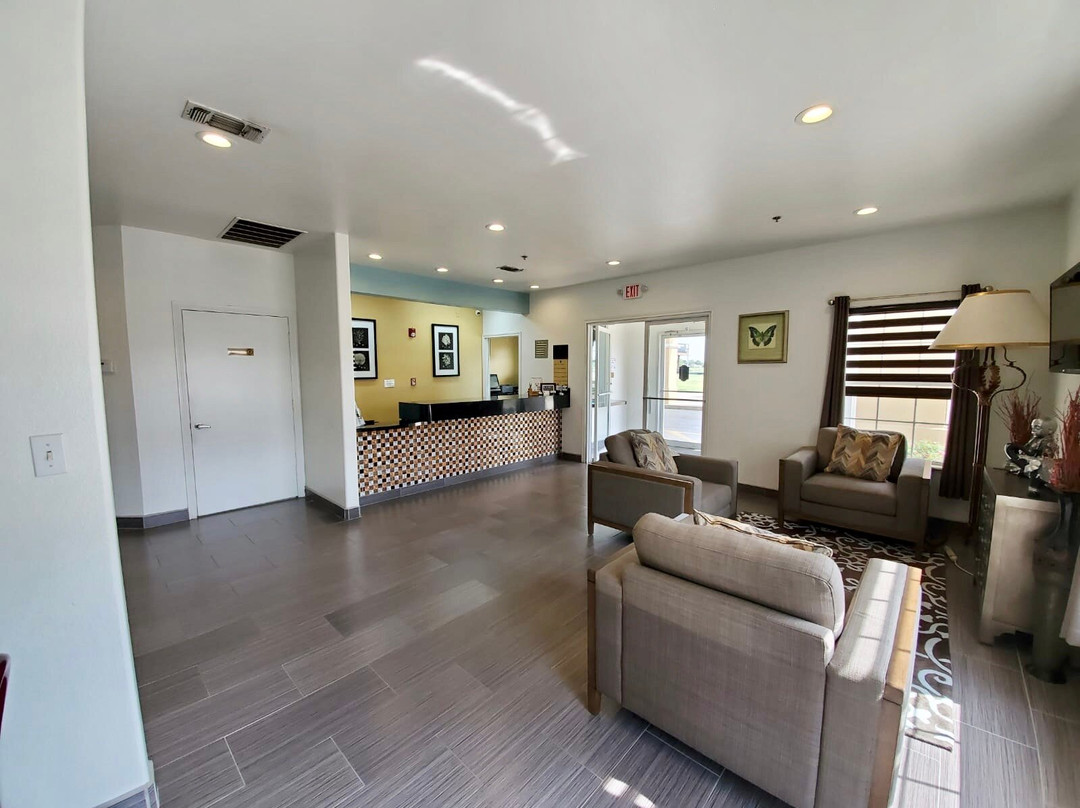 Super 8 by Wyndham Forney/East Dallas主图