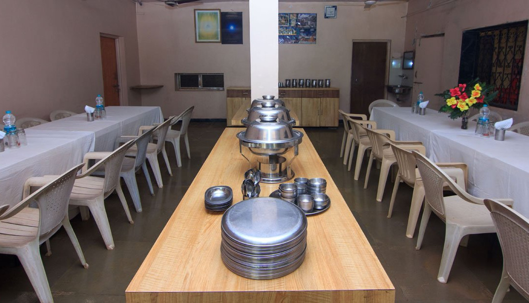 Hotel Shivneri Tapola主图