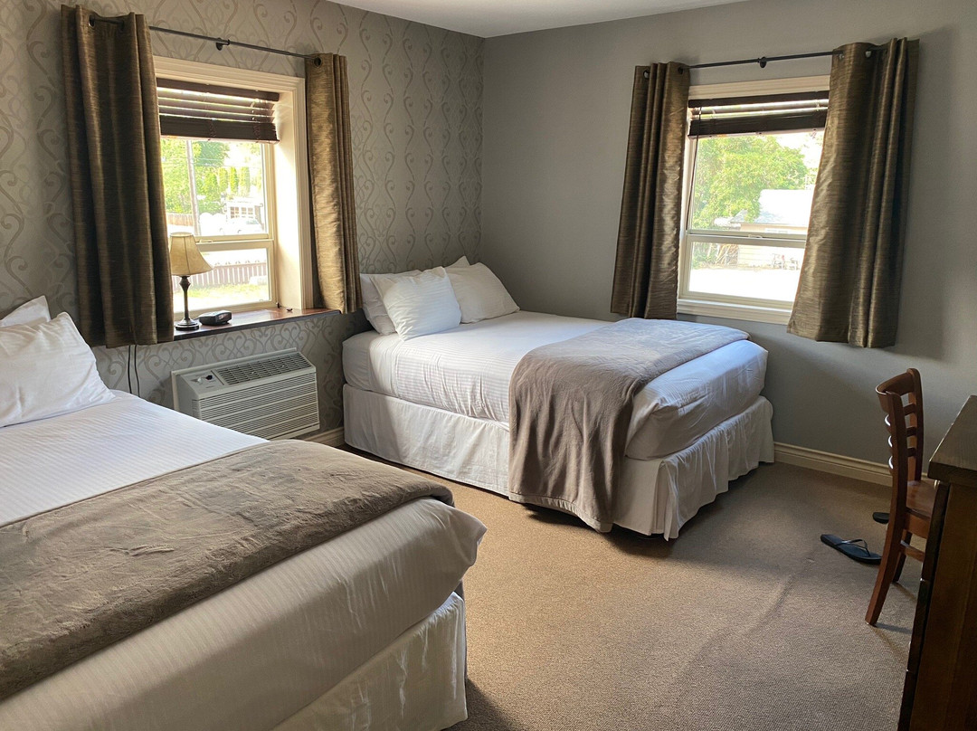 Reynolds Hotel主图