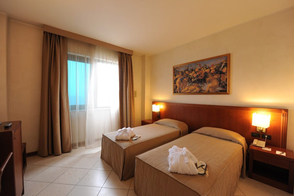 帕里西酒店主图