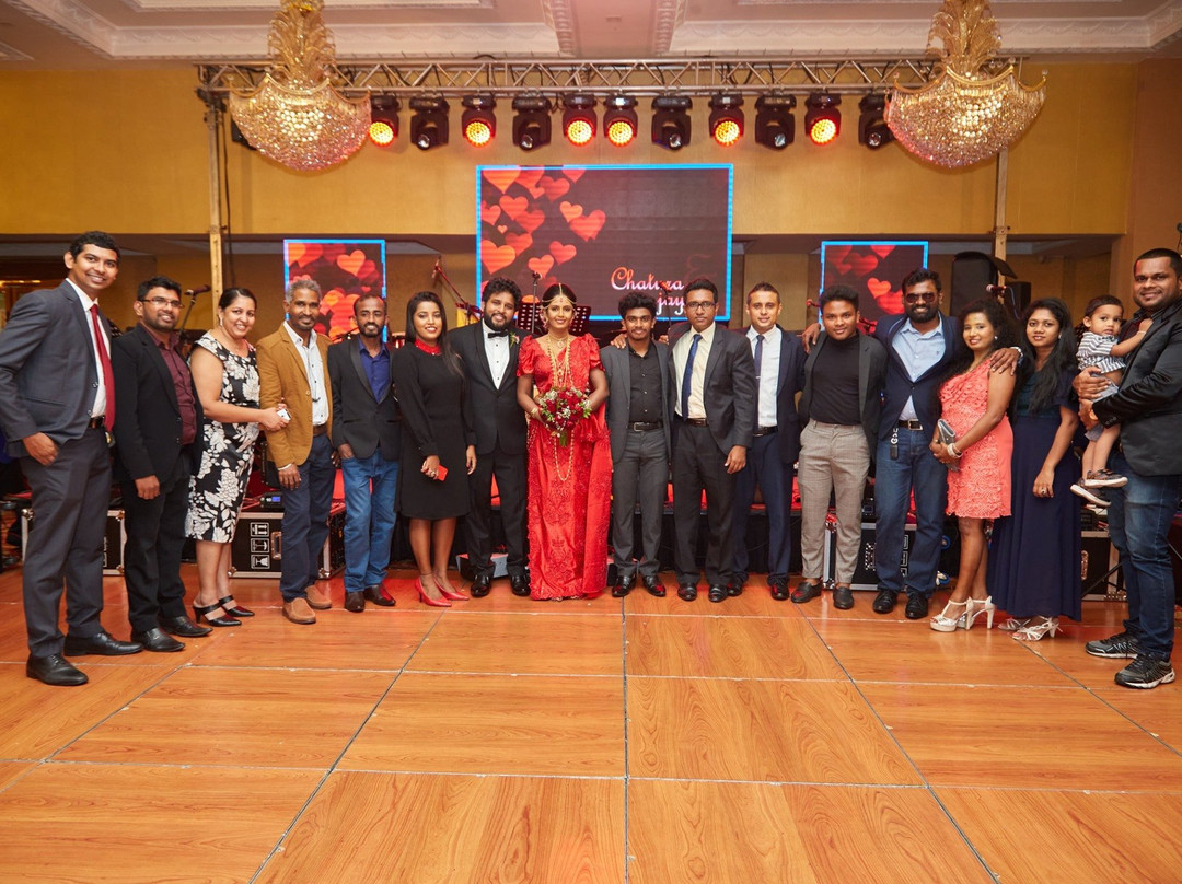 格兰德康提亚酒店主图