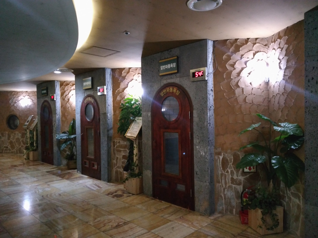 Osaek Carbonated Hot Springs-襄阳郡必去景点