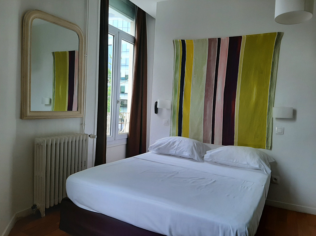 洛雅尔蒂酒店主图