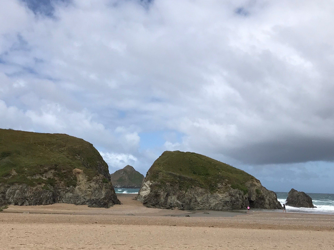 Holywell to Crantock circular walk景点图片