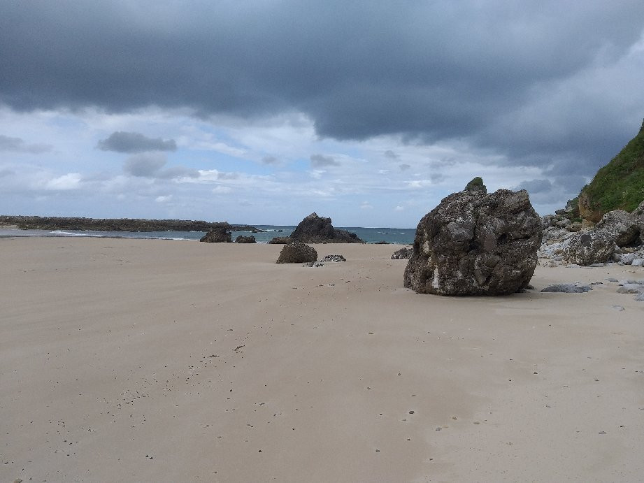 Playa de Amió-Pechon必去景点