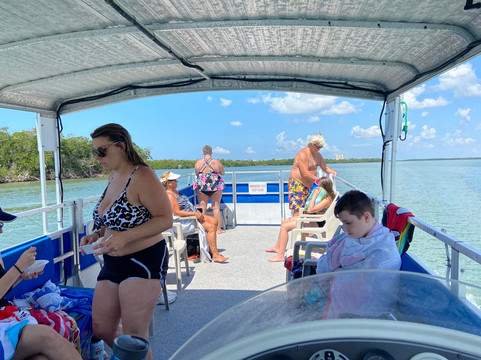 Sun-N-Fun Tours & Charters-迈尔斯堡海滩必去景点