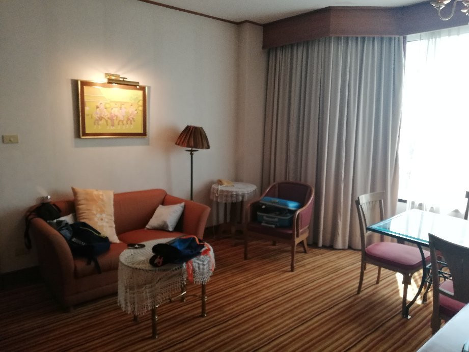 莱丝翁酒店主图