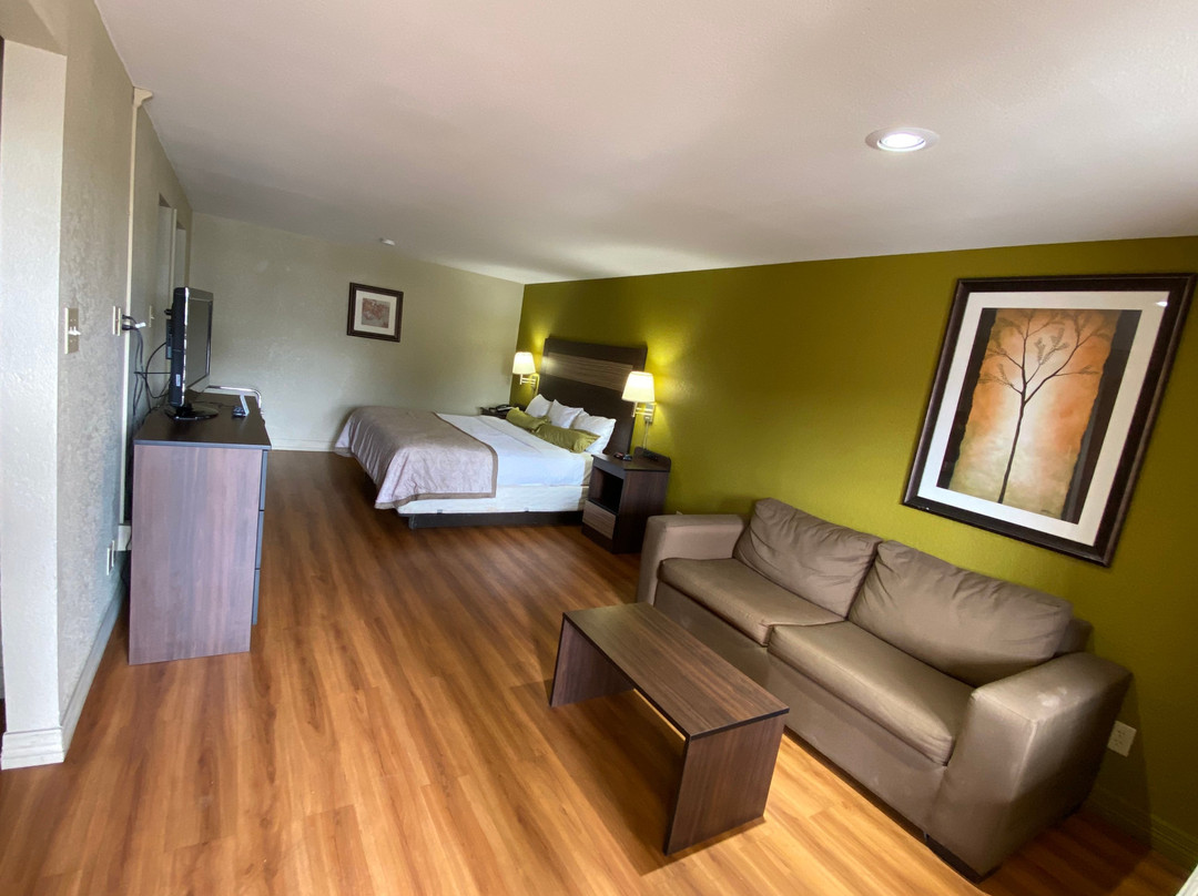 Stratford House Inn and Suites主图