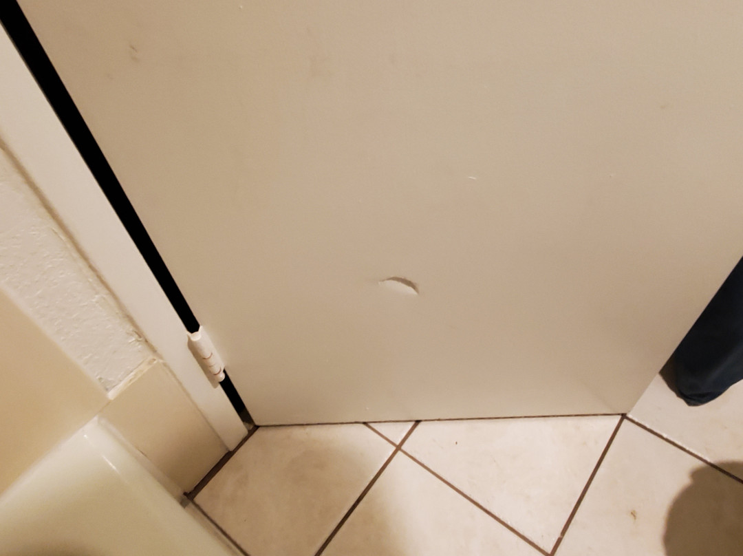 Econo Lodge Truman Inn