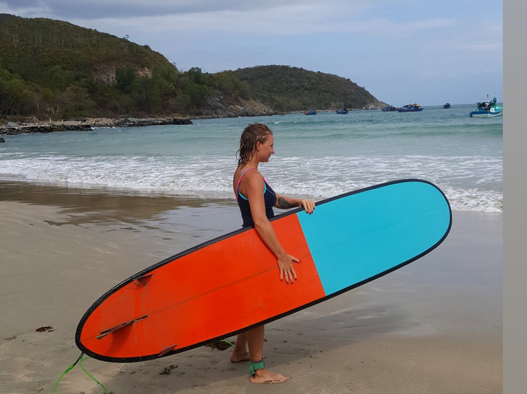 Surfing LIVE Surf School-芽庄必去景点