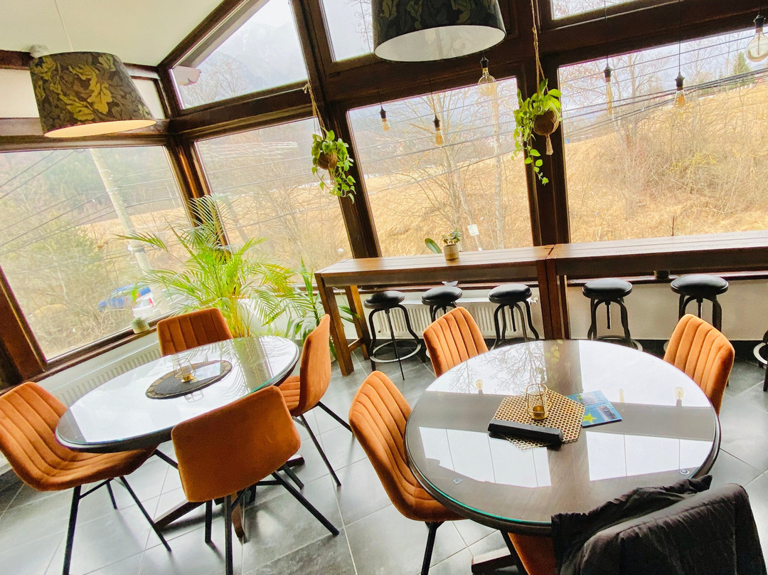 Yael Luxury Apartments主图