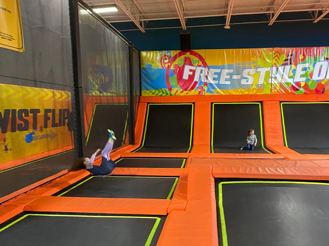Urban Air Trampoline and Adventure Park-Milltown必去景点
