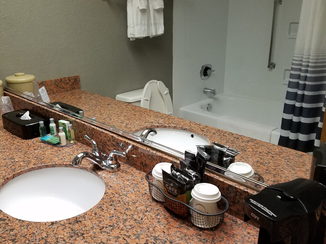 Capital Plaza Hotel主图