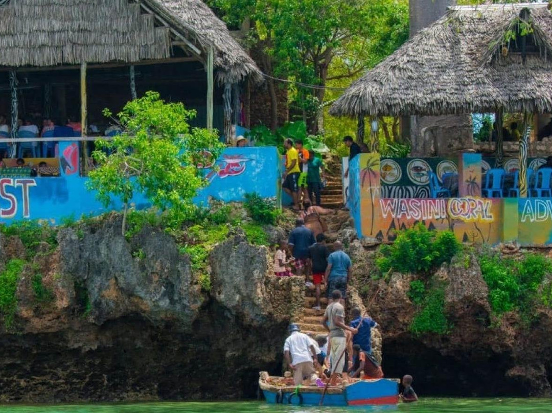 Becker Dolphin and Sea Trips-Galu Beach必去景点