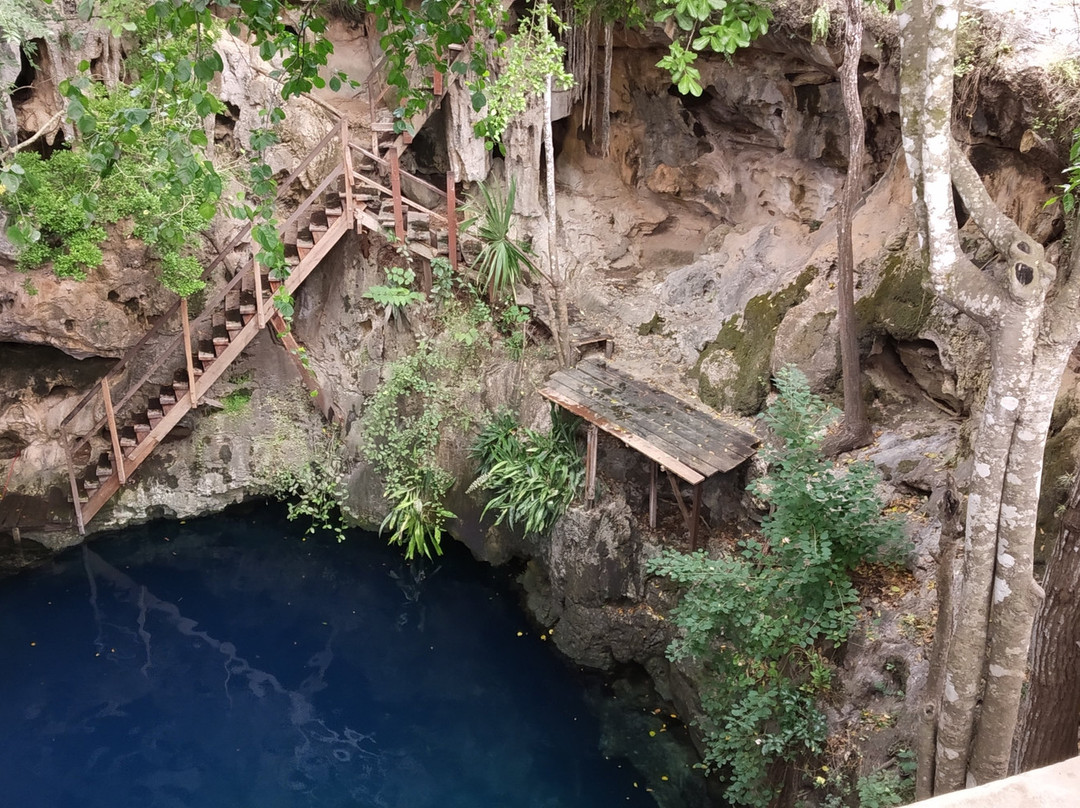 Cenote Yaal Utzil景点图片