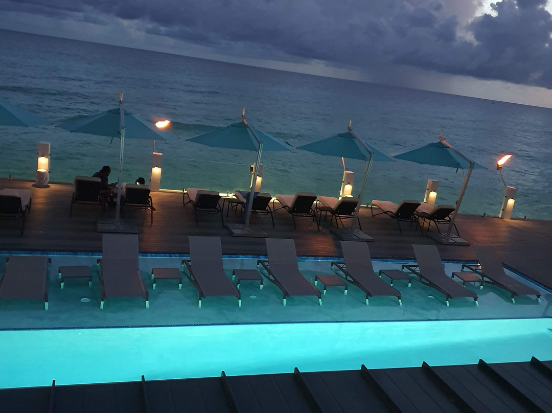 南加普大酒店主图