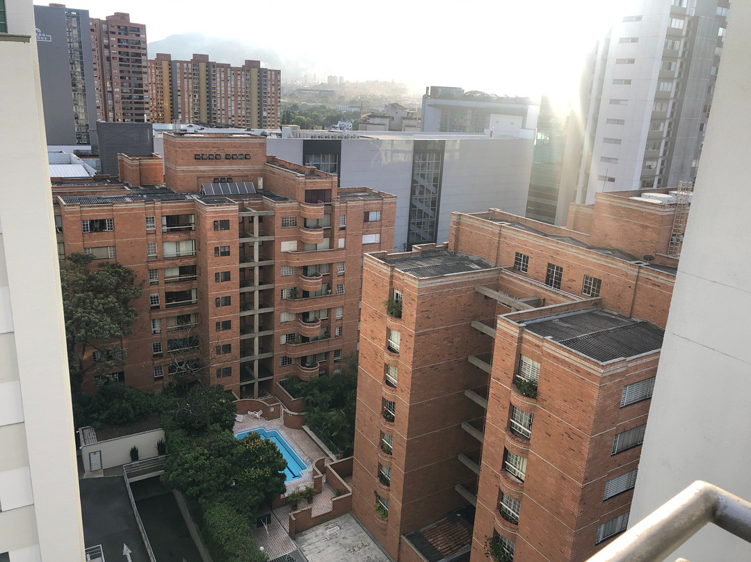 Novelty Suites Hotel主图