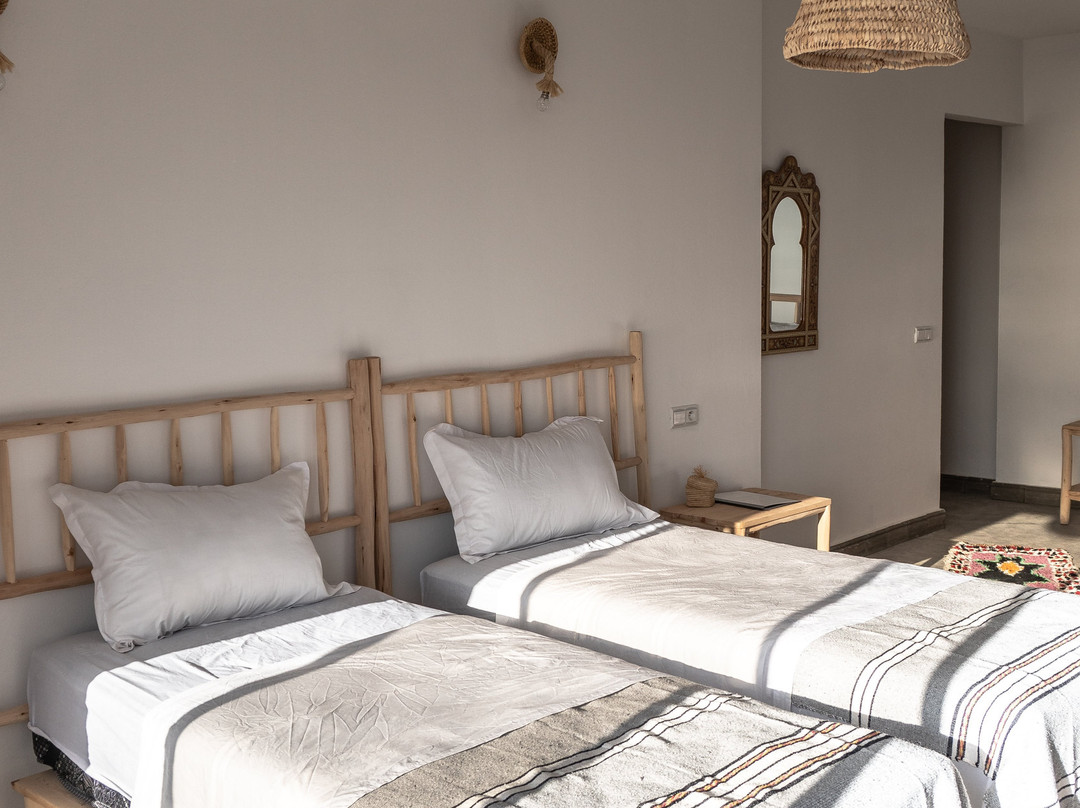 Blue Mind Surf & Yoga Tribe主图