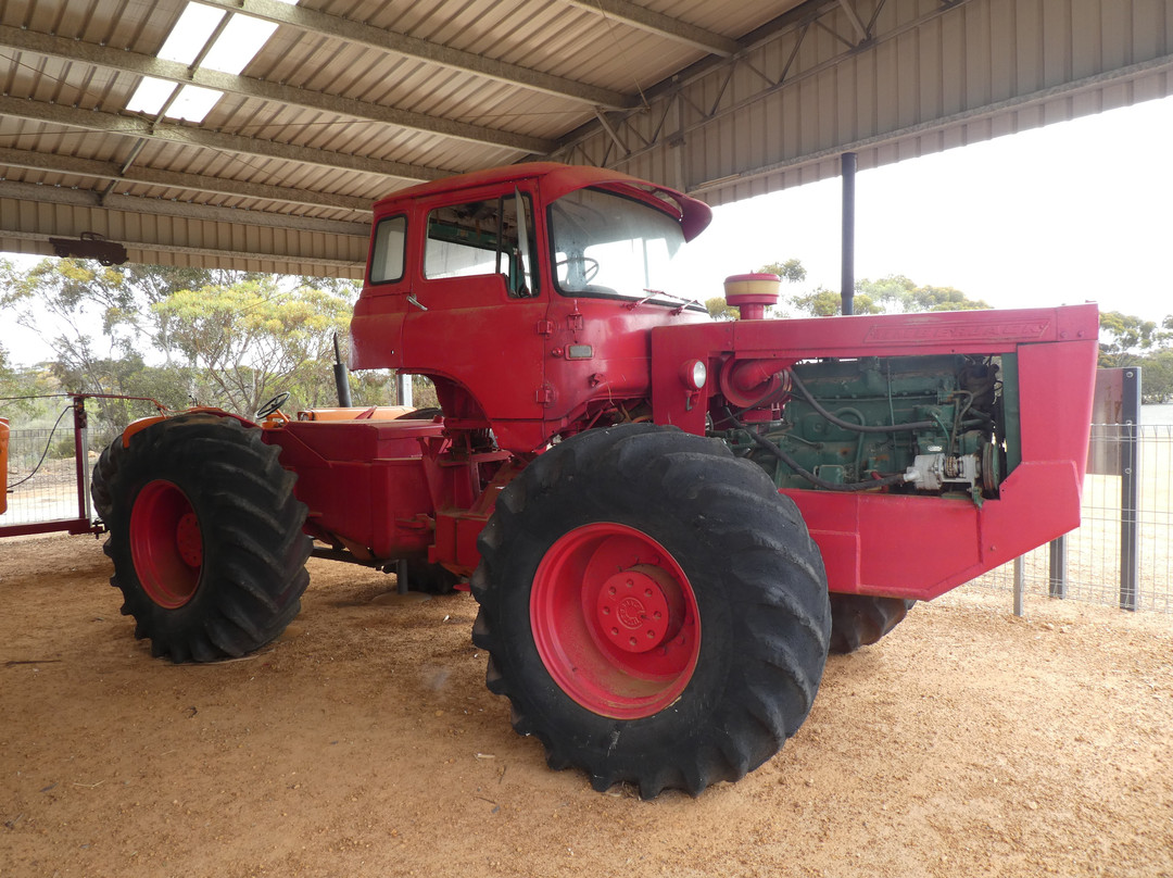 Bush Engineers Tractor Museum景点图片