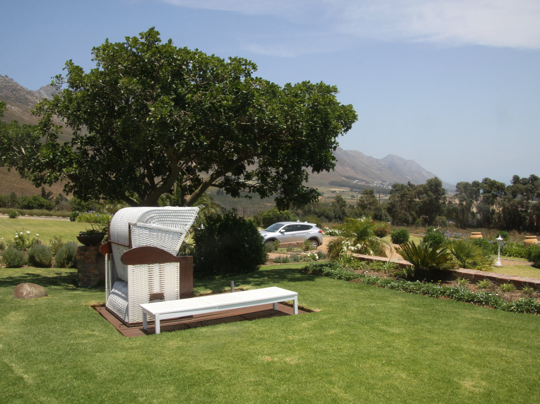 Apricot Gardens Boutique Guesthouse主图