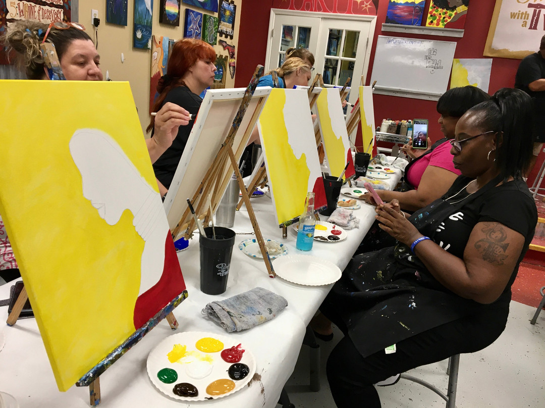 Painting with a Twist-布雷登顿必去景点