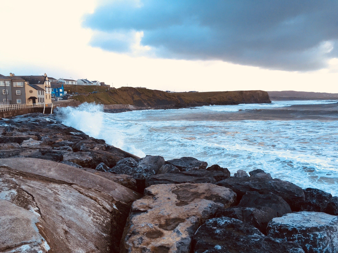 Lahinch Beach-Lahinch必去景点