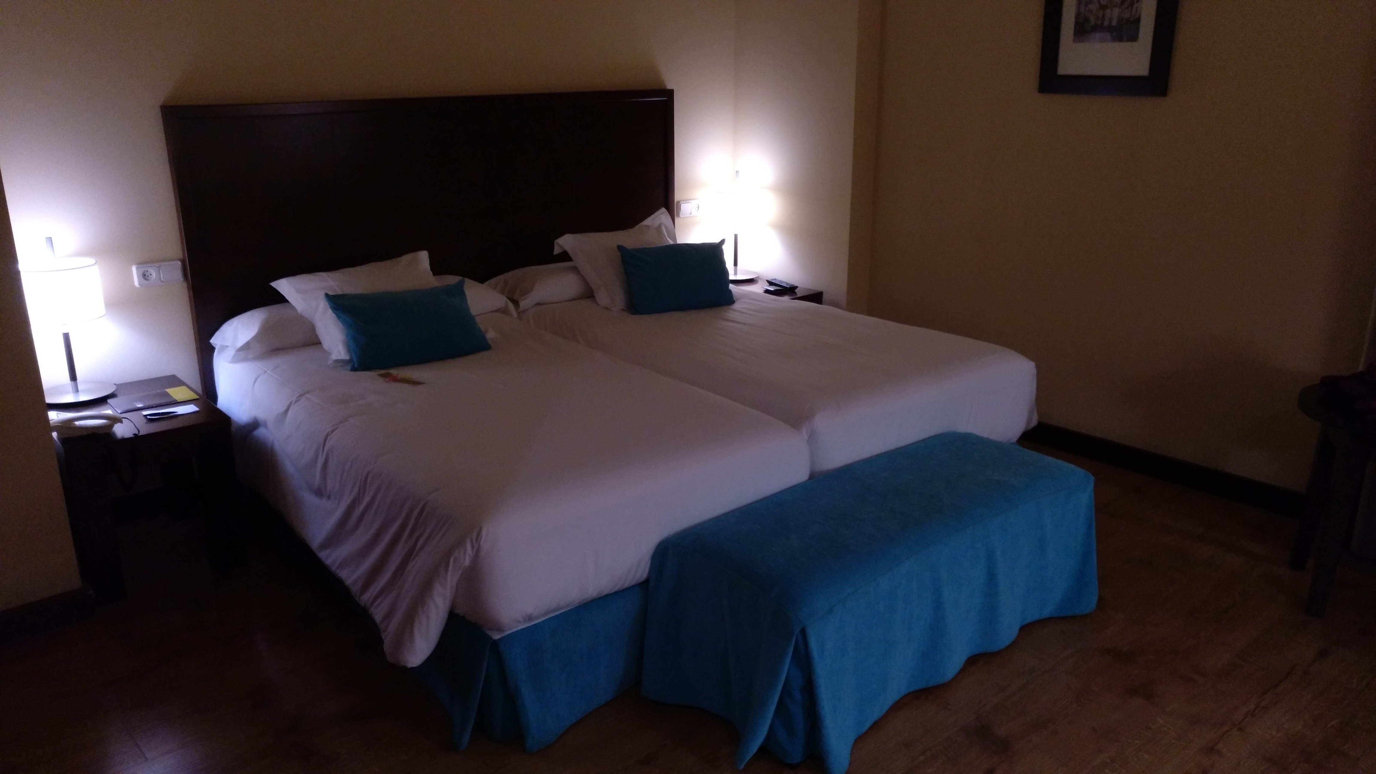 Gran Hotel Ciudad de Barbastro-官方