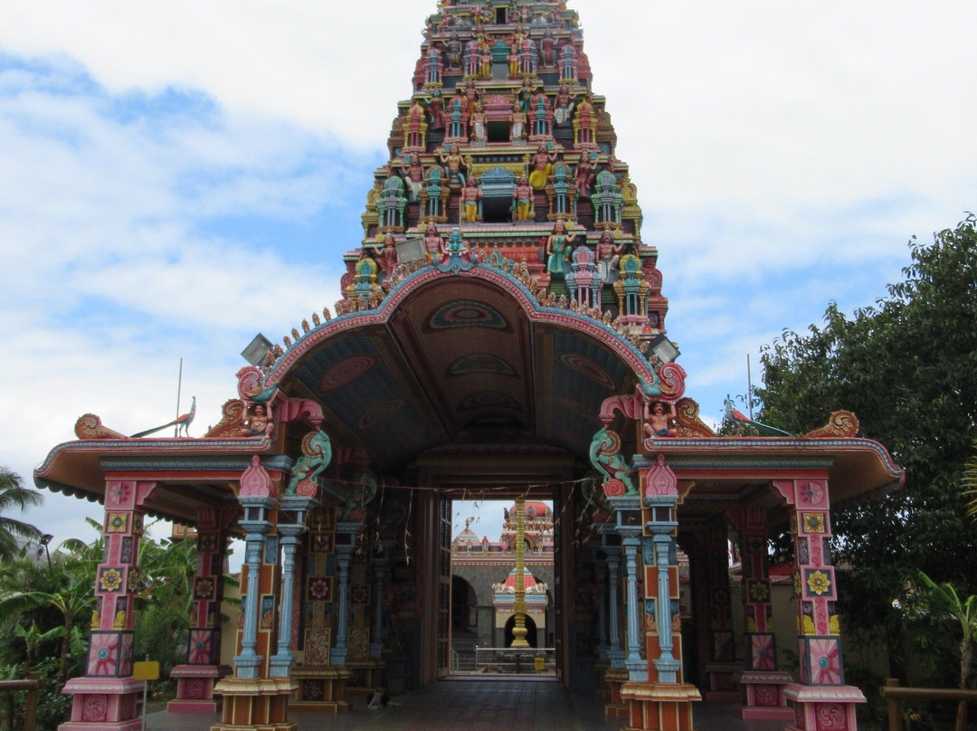 Tamil Surya Oudaya Sangam Temple景点图片