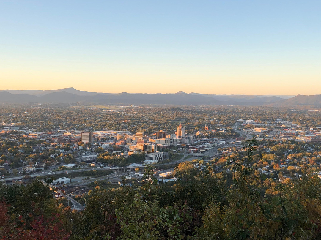 Nate Jennings-罗阿诺克必去景点