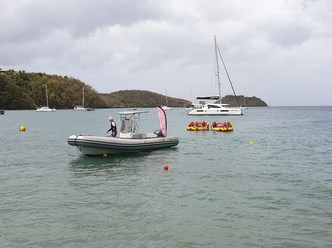 Jump In Watersports-Trois-Ilets必去景点