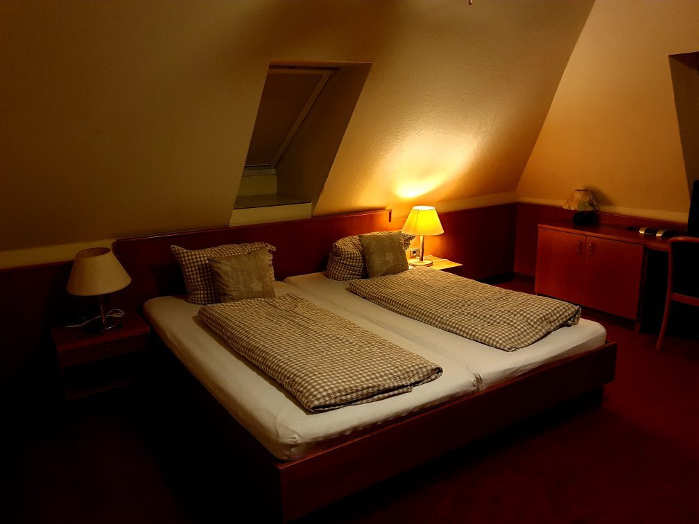 兰德宫伊登酒店主图