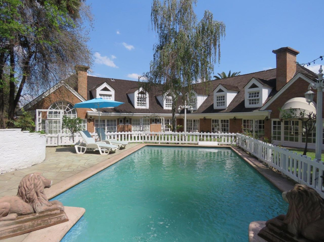 Sleepless In Santiago主图