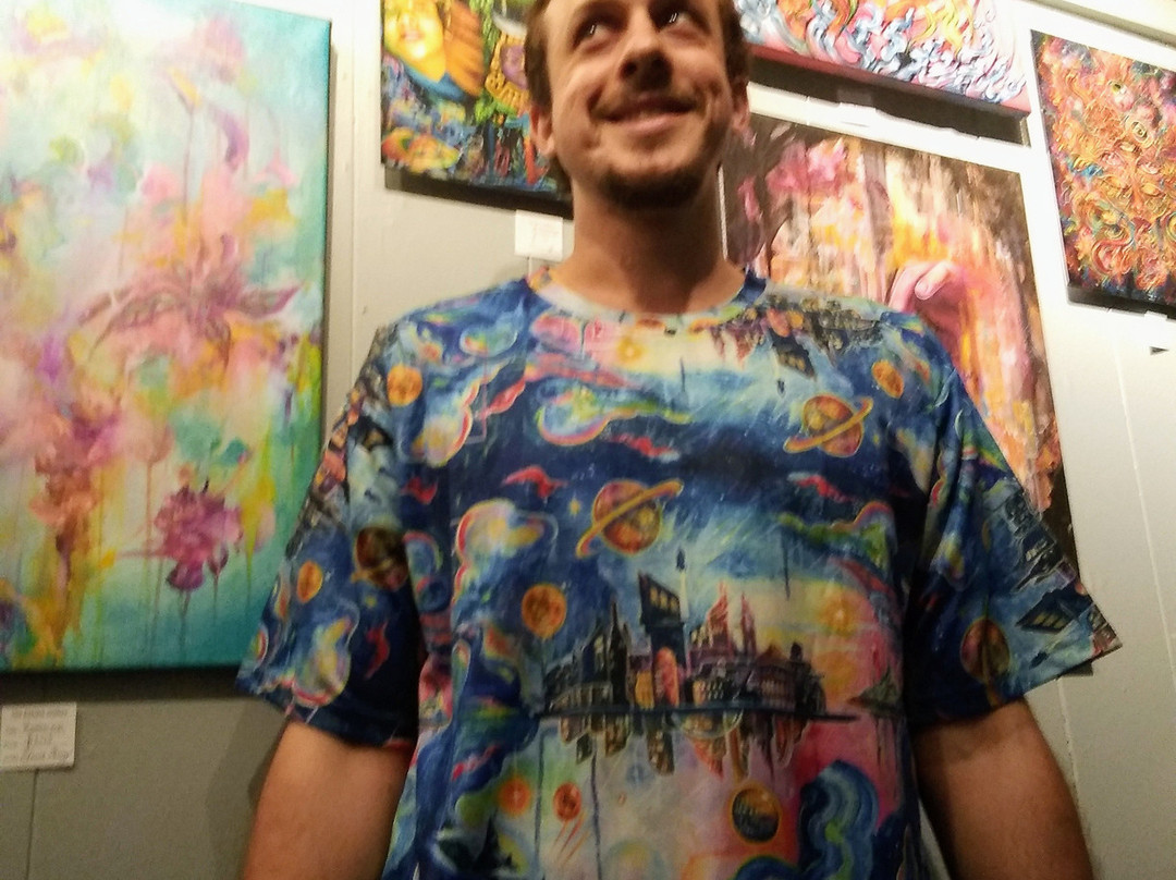 The Exhibit, LLC Gallery of Art and Events-希洛必去景点