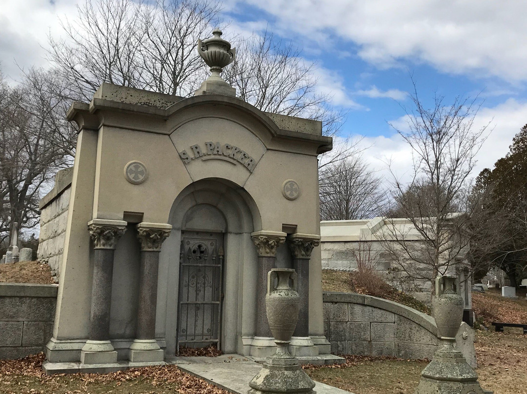 Elm Grove Cemetery景点图片