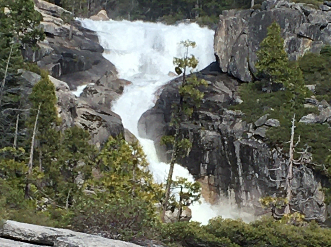 Bassi Falls景点图片