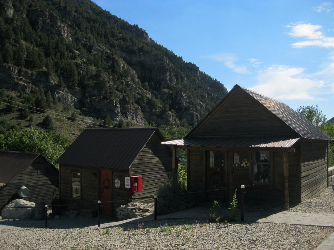 Vernon旅游景点-Ophir Historic District