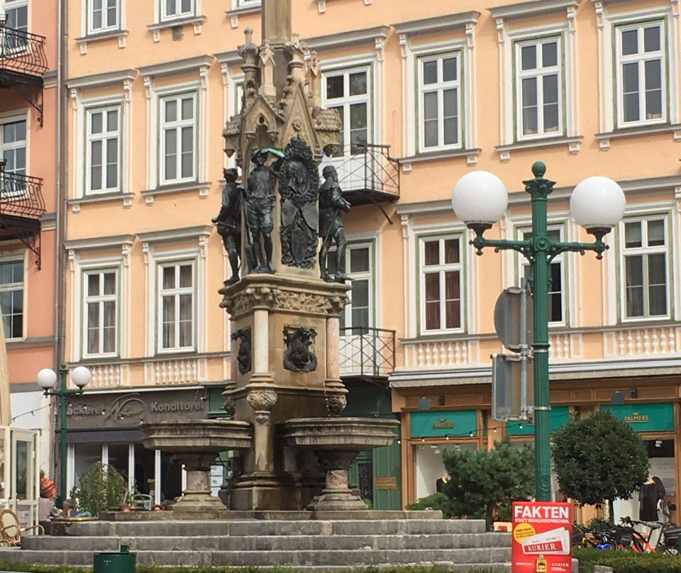 Franz Carl Brunnen-巴德伊舍必去景点