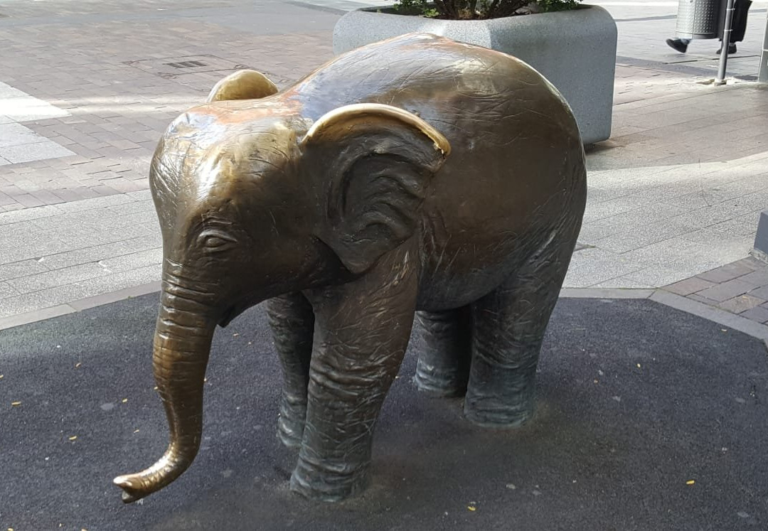 Bronzeelefant "Tuffi"景点图片